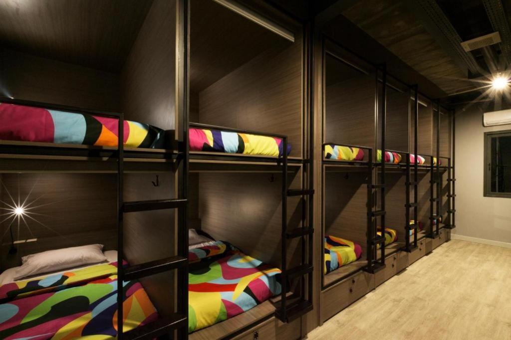 The Social House - Coliving & Hostel - Previously Known As Nomad Hostel Джакарта Экстерьер фото