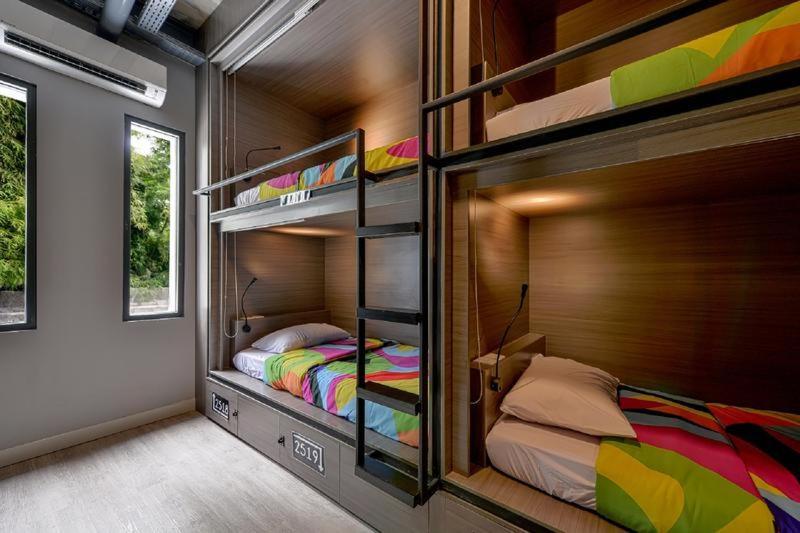 The Social House - Coliving & Hostel - Previously Known As Nomad Hostel Джакарта Экстерьер фото