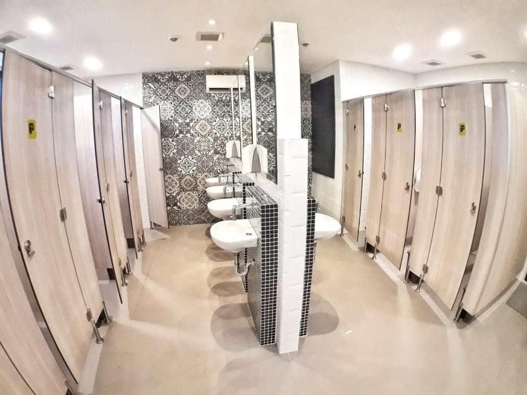 The Social House - Coliving & Hostel - Previously Known As Nomad Hostel Джакарта Экстерьер фото